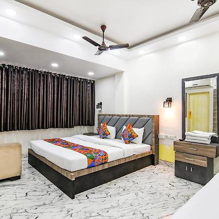 Fabexpress Sr Royale - Nr Sealdah Station Hotell Kolkata Eksteriør bilde
