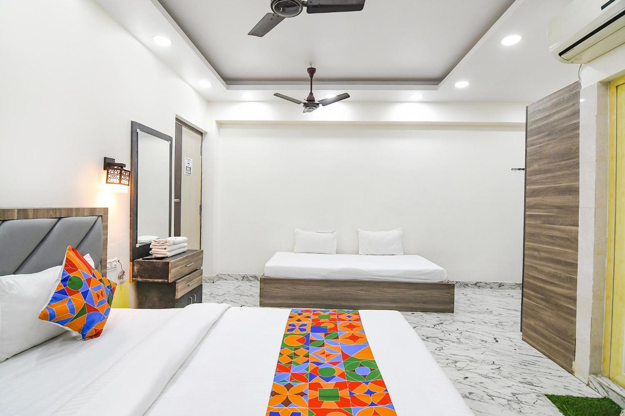 Fabexpress Sr Royale - Nr Sealdah Station Hotell Kolkata Eksteriør bilde