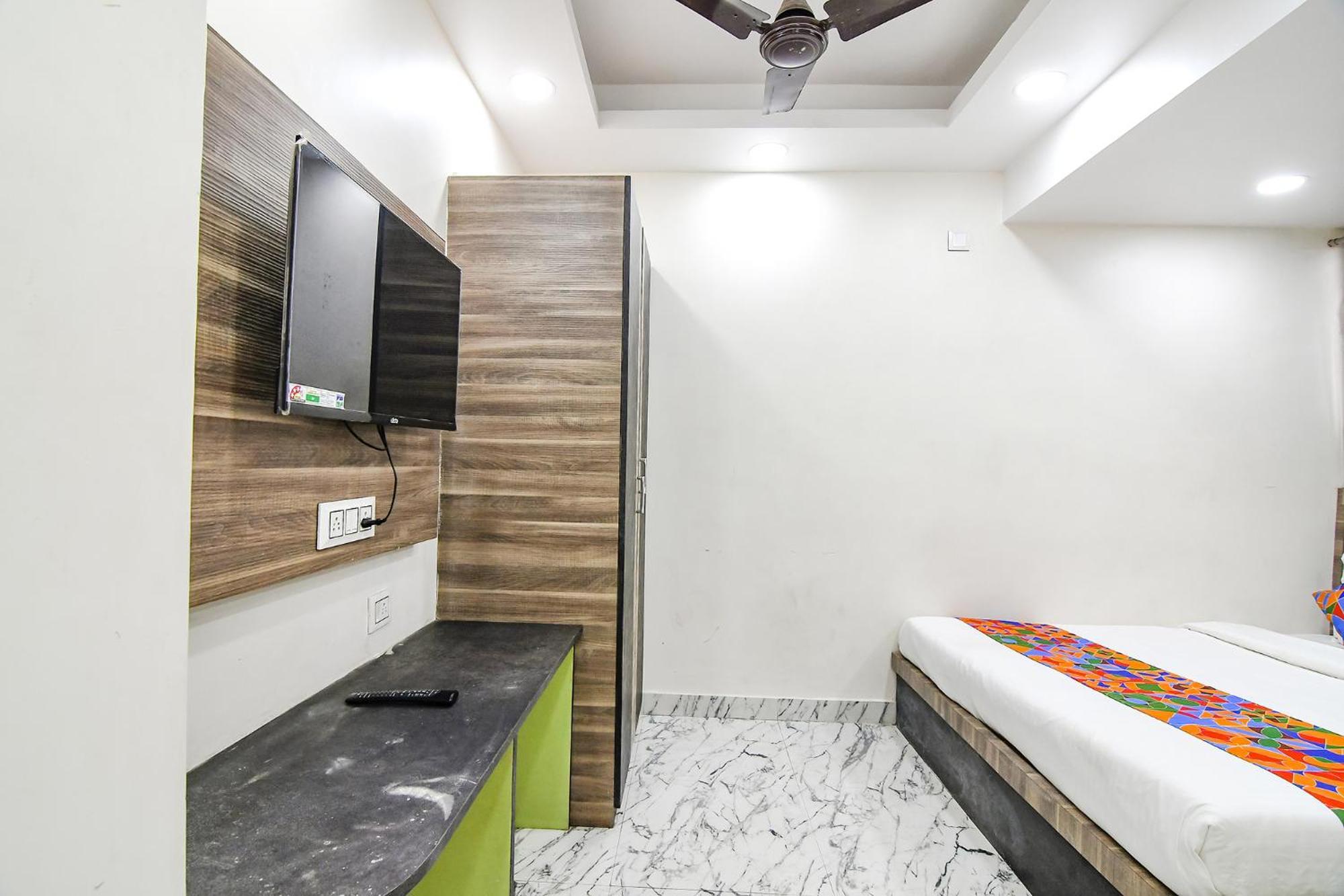 Fabexpress Sr Royale - Nr Sealdah Station Hotell Kolkata Eksteriør bilde