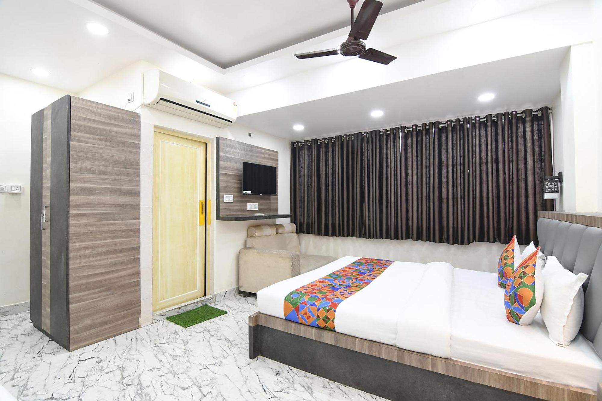 Fabexpress Sr Royale - Nr Sealdah Station Hotell Kolkata Eksteriør bilde