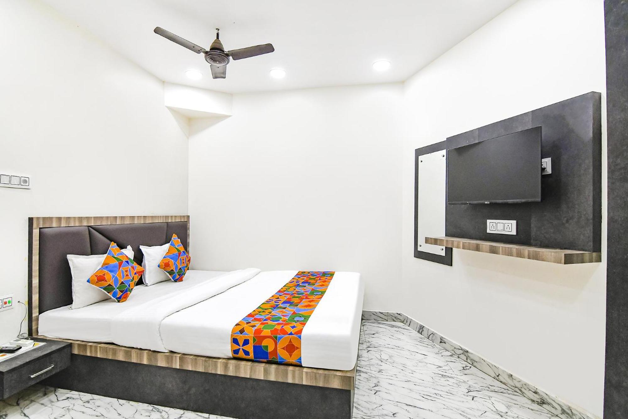 Fabexpress Sr Royale - Nr Sealdah Station Hotell Kolkata Eksteriør bilde