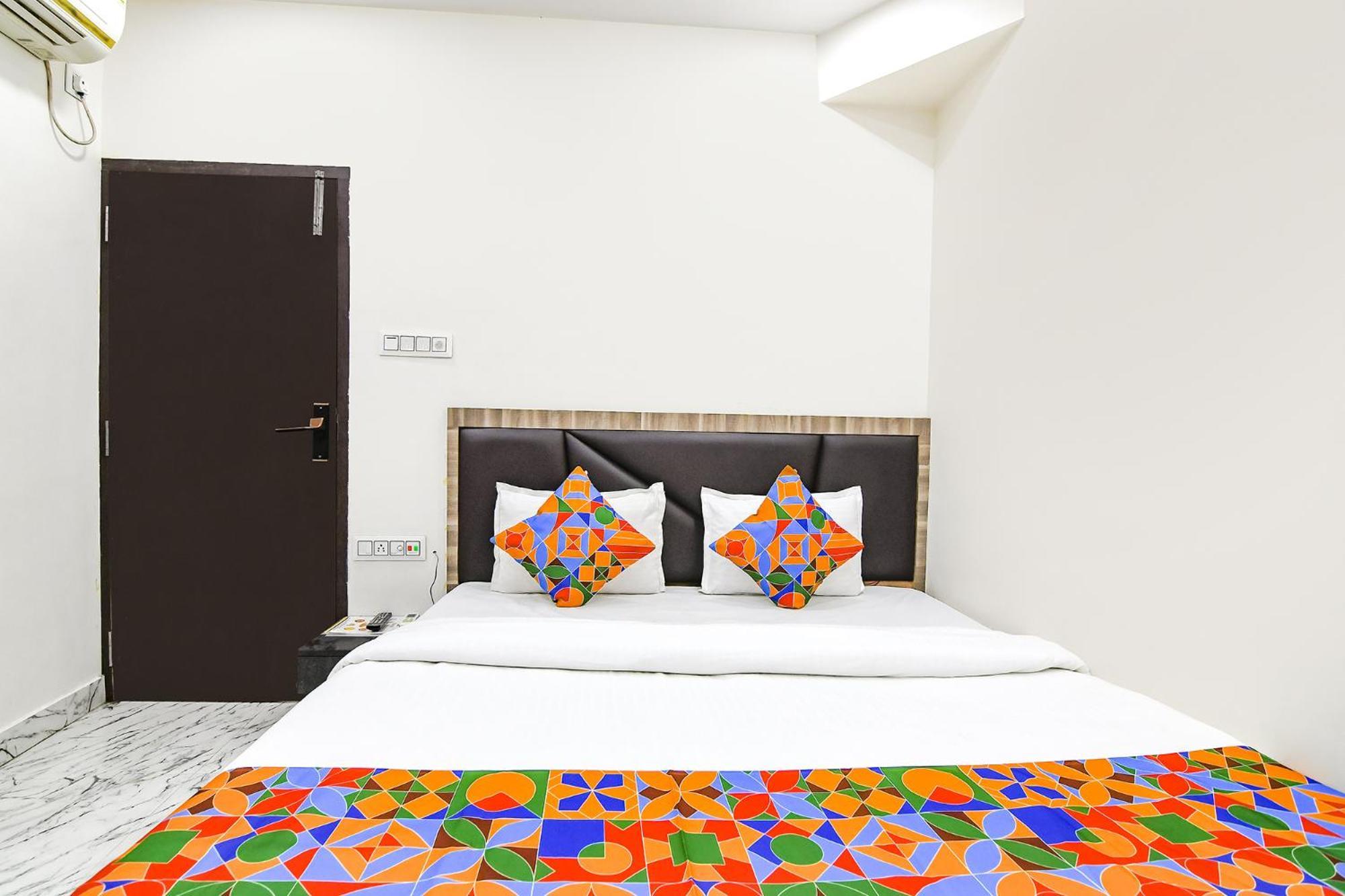 Fabexpress Sr Royale - Nr Sealdah Station Hotell Kolkata Eksteriør bilde